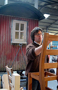 Richard Lee making Chelsea shepherd's chair